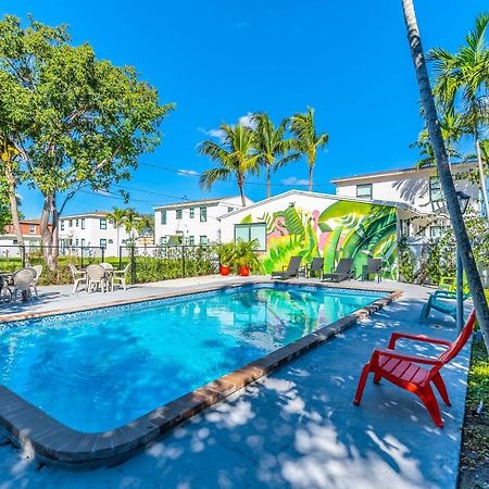 Апартаменты Renovated Apts With Kitchen, Fast Wifi, Smart Tv, Roku & Pool Onsite 4 Mi To Surfside Beach Норт-Майями Экстерьер фото